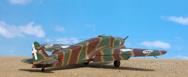 SM82 Marsupiale Italeri 1-72 Hellinger Othmar 03.jpg